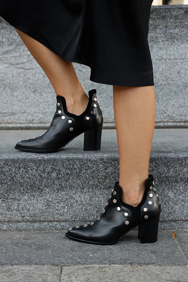 ALYSSA | STUDDED ANKLE BOOT WITH WIDE HEEL
