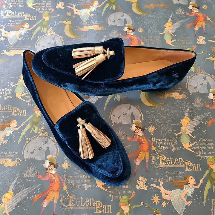 VALORA | MIDNIGHT ELEGANCE LOAFERS WITH CHAMPAGNE TASSELS
