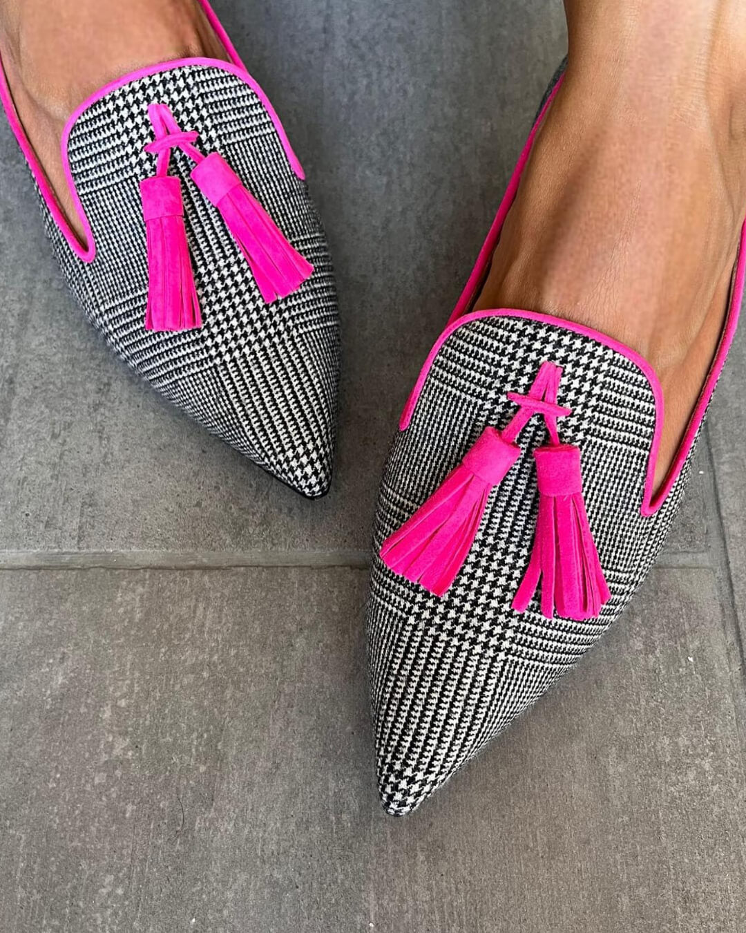 EMILY | POINTED LOAFER WITH FLUO FRINGES
