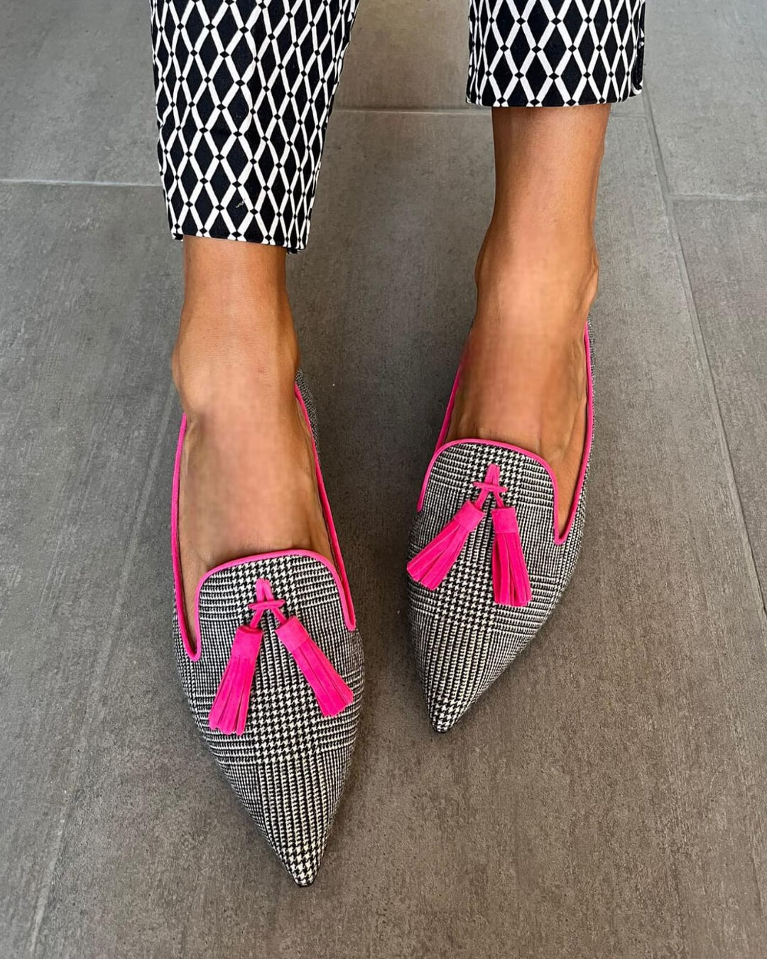 EMILY | POINTED LOAFER WITH FLUO FRINGES