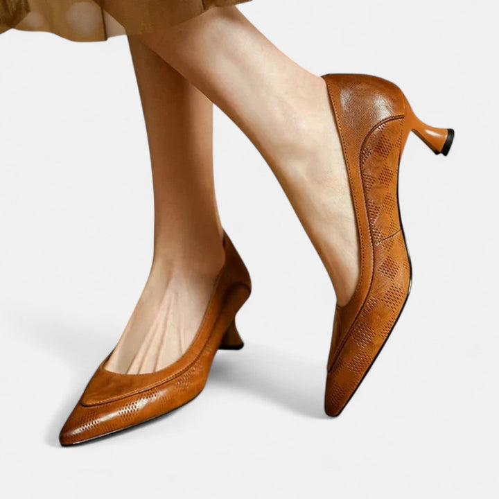 Adelina | Women's Vintage Low Kitten Heels