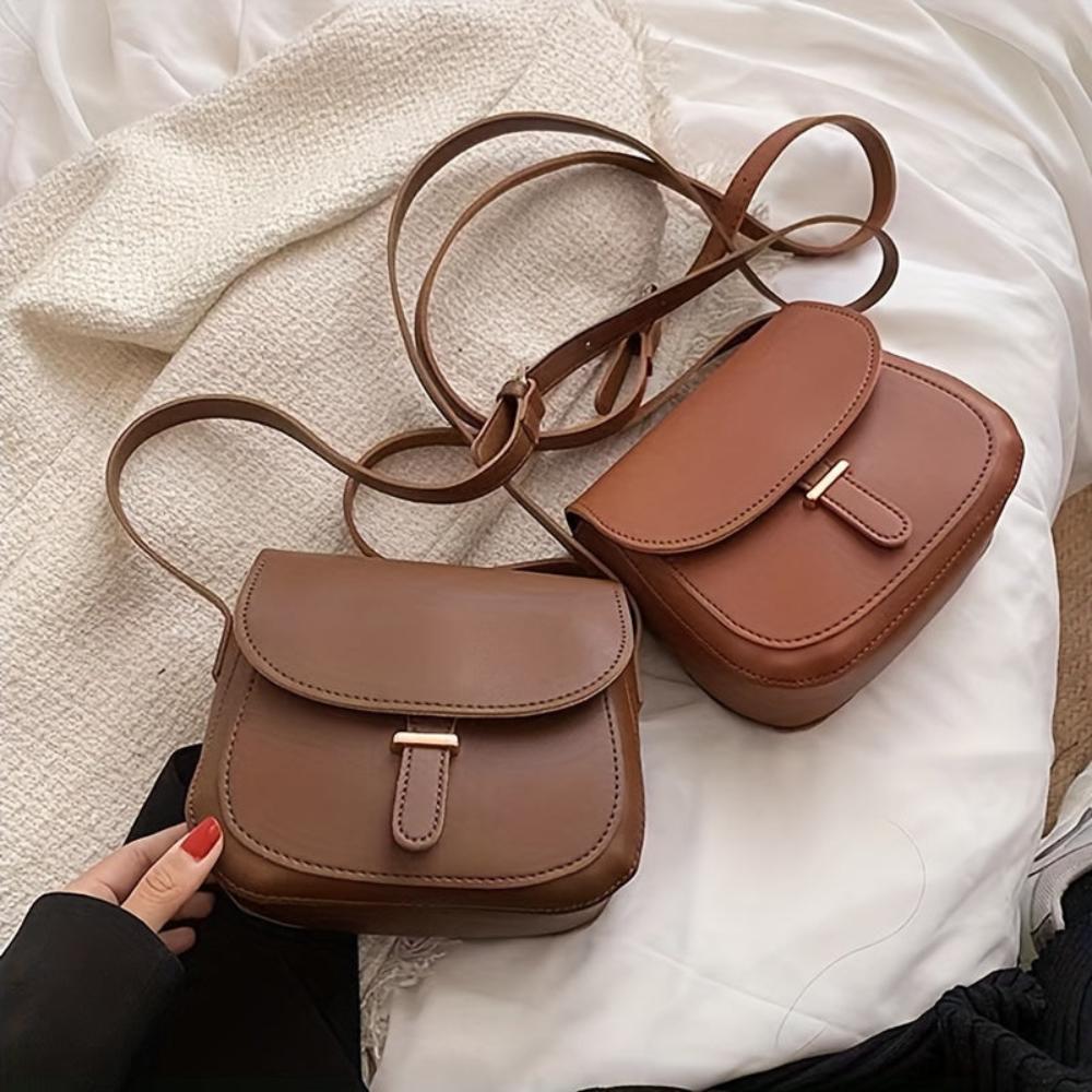 AMELIA RETRO SADDLE CROSSBODY BAG