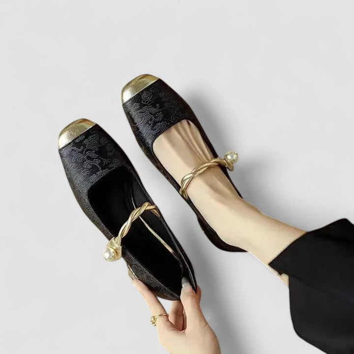 Margot | Women's Vintage Orthopedic Mary Janes with Low Heel