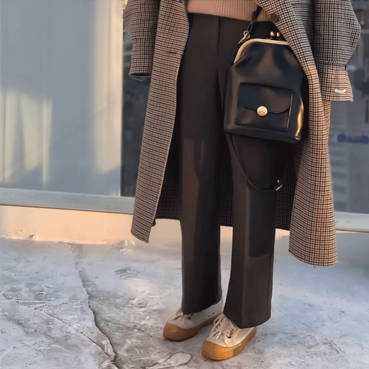 VINTAGE KISS-LOCK BAG – RETRO CHIC ESSENTIAL